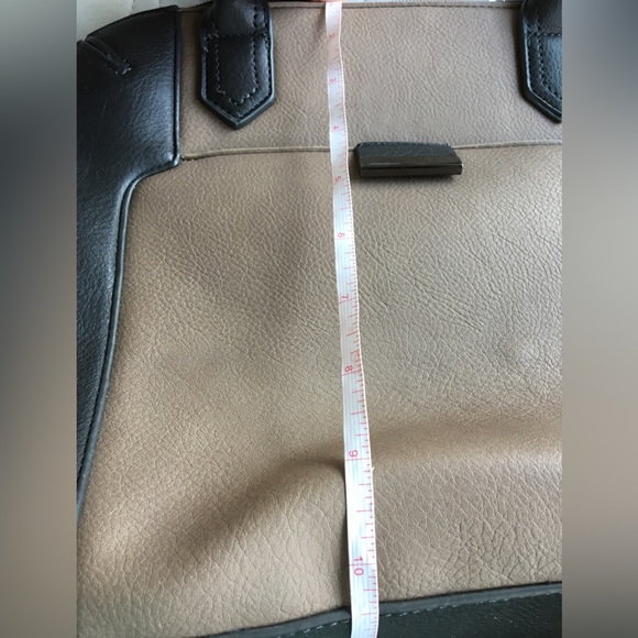 5/$20 2/$15 Vegan Handbag NWOT - Picture 4 of 10